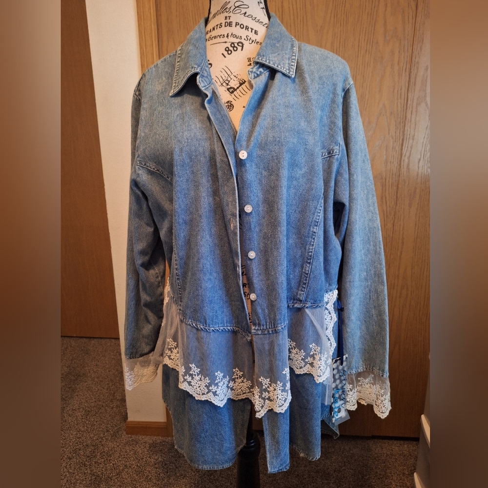 Elegant Lace Trim Denim Button Down Shirt
